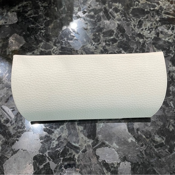 Michael Kors case Eyeglass white - Picture 5 of 8